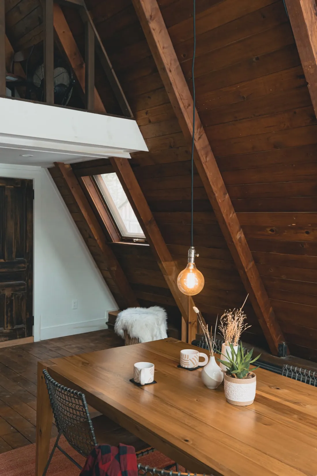 A Black A-Frame, photo 8