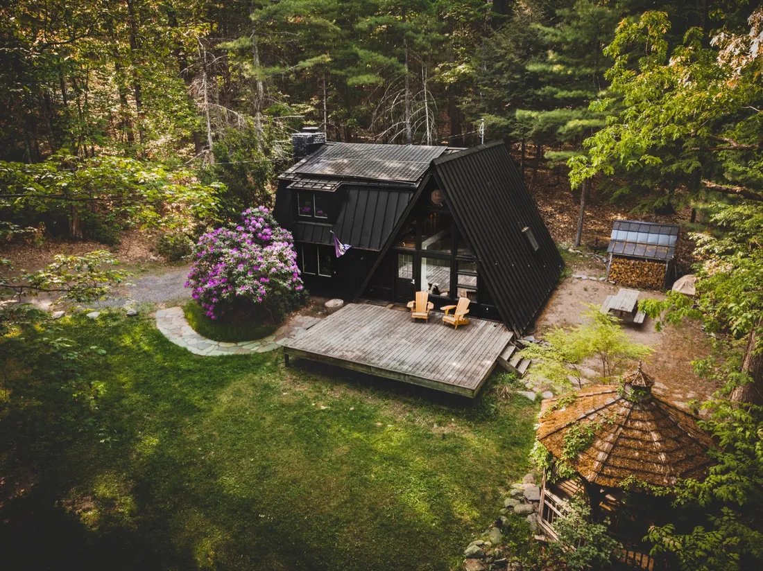 A Black A-Frame, photo 20